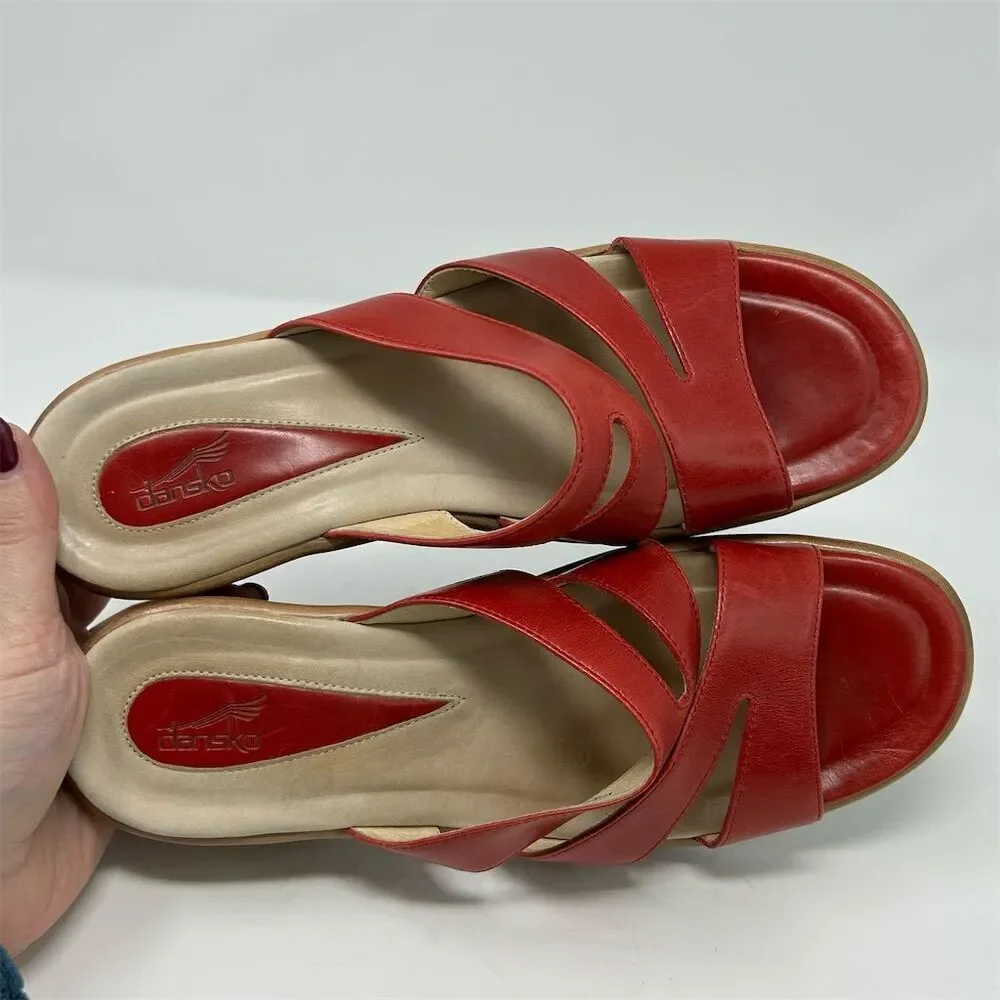 Dansko Red Strappy Leather Wedge Sandals Size 40 (US 9.5-10) Open Toe Casual - Picture 10 of 11